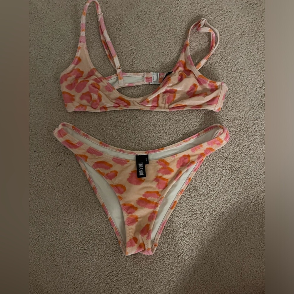 TRIANGL swimsuit set